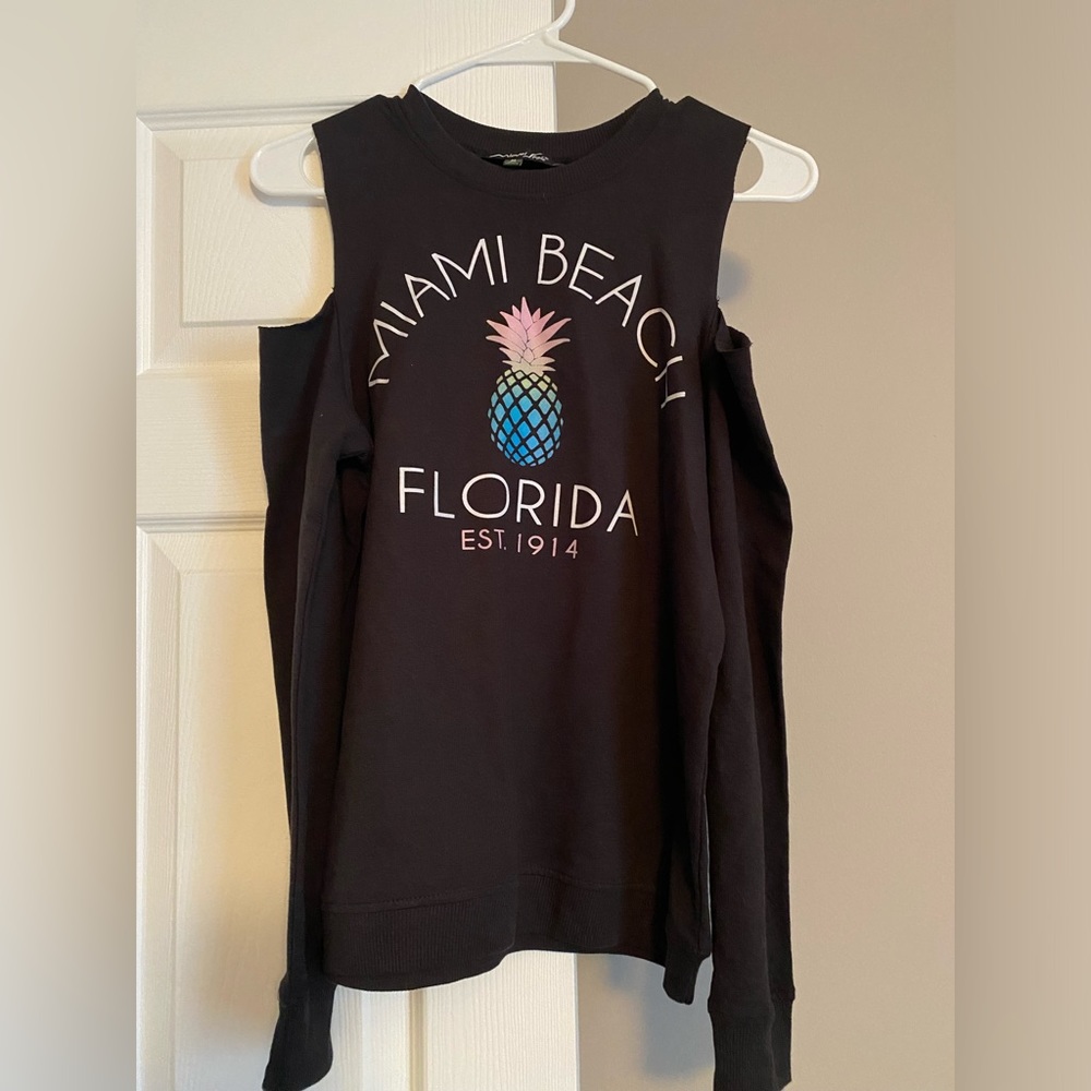 Miami Beach Shoulder Cut Top